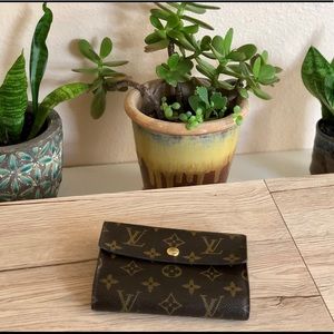 Authentic Louis Vuitton Alexandra Wallet